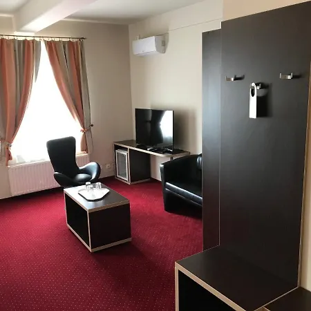 Aranytal Panzio 4* Komárom