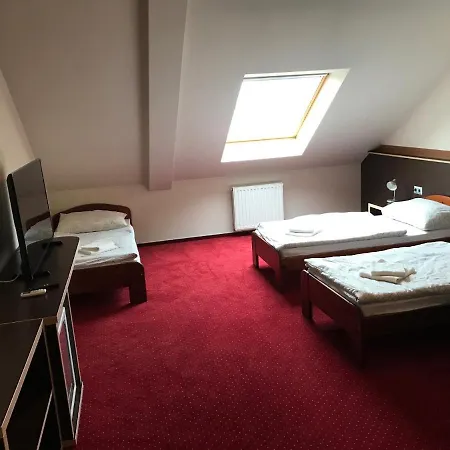 Aranytal Panzio 4* Комаром